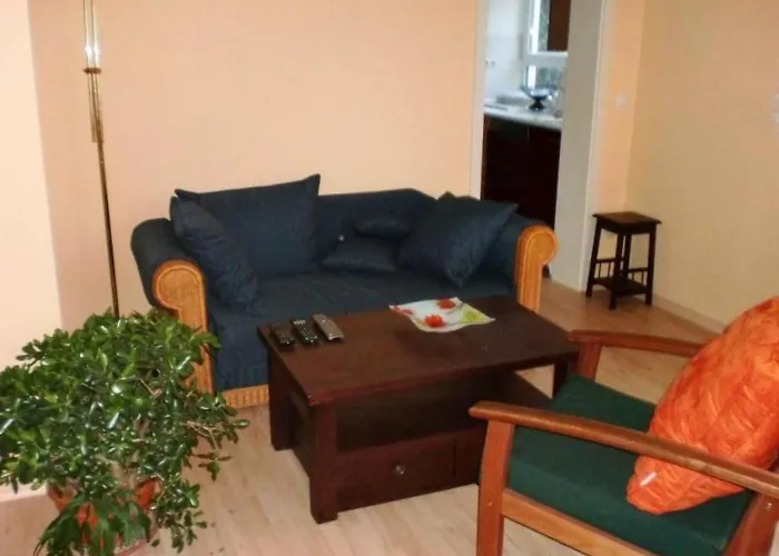 Mit Terrasse In Ruhiger Lage By Interhome * Drážďany